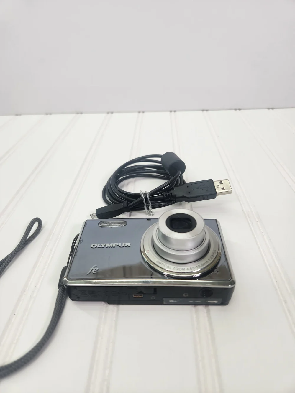 Vintage Digital Camera Olympus Fe-4000 Mirror 12 MegaPixel